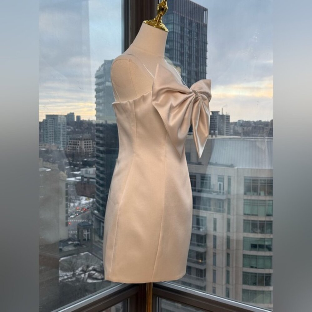 🆕 BRONX & BANCO 🧿 NWOT Evie White Strapless Bow Mini Dress, Sz M US 6 - Picture 5 of 15